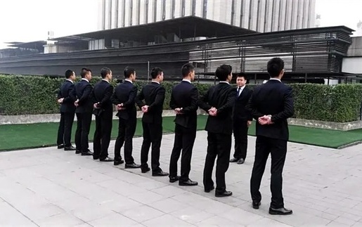 崇明区揭秘：如何选择靠谱的收债公司？老司机给你支招
